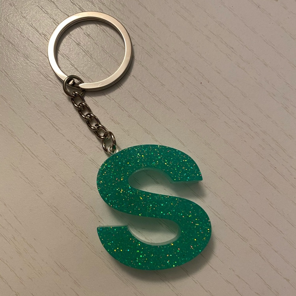 Resin keychains - Picture 3 of 5